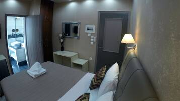 Superior Double Room | Mini-refrigerator