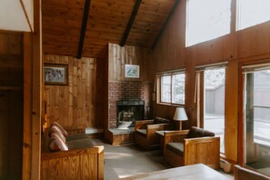 Cabane Familiale | Coin séjour