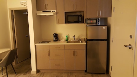 New Single Studio | Individually decorated, individually furnished, desk, blackout drapes