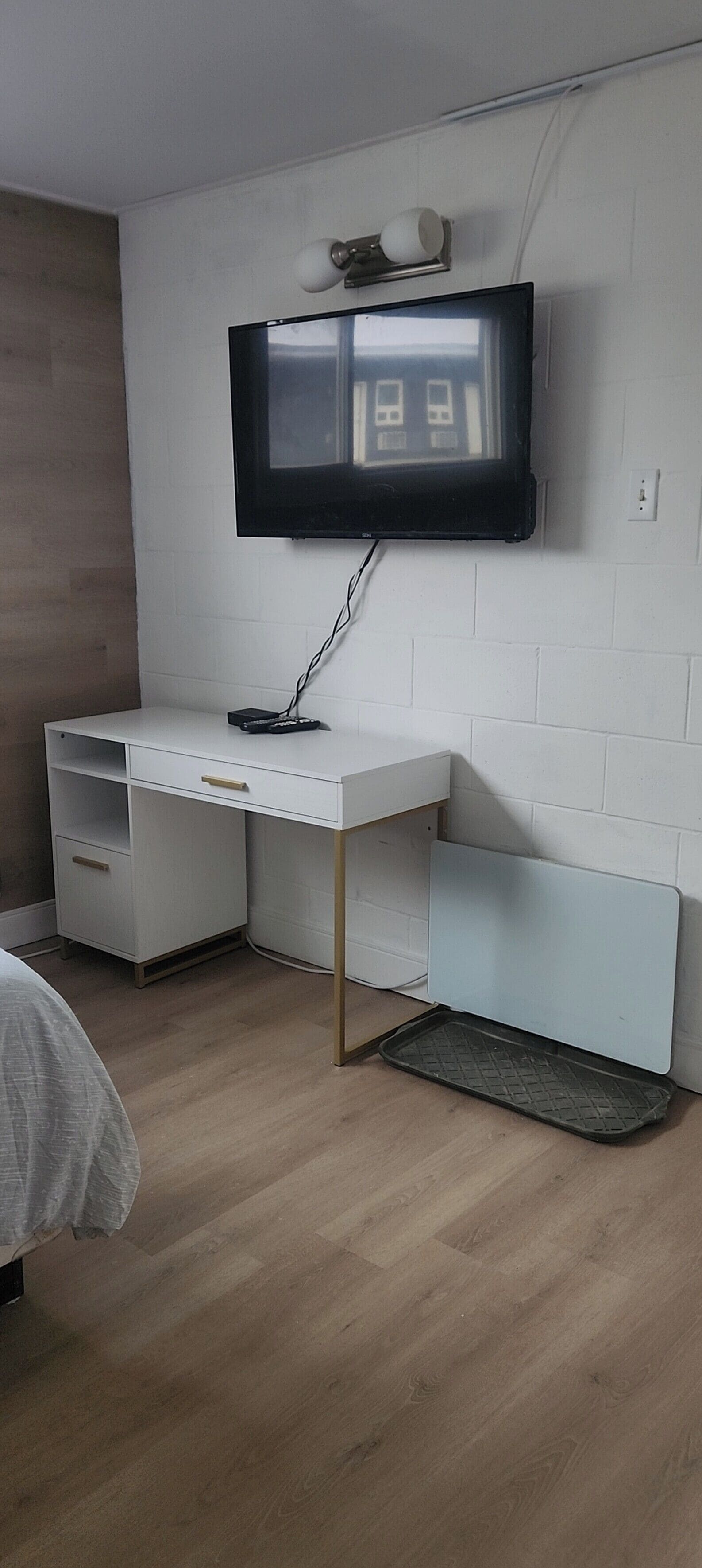 Décor unique, ameublement unique, bureau, rideaux d’obscurcissement