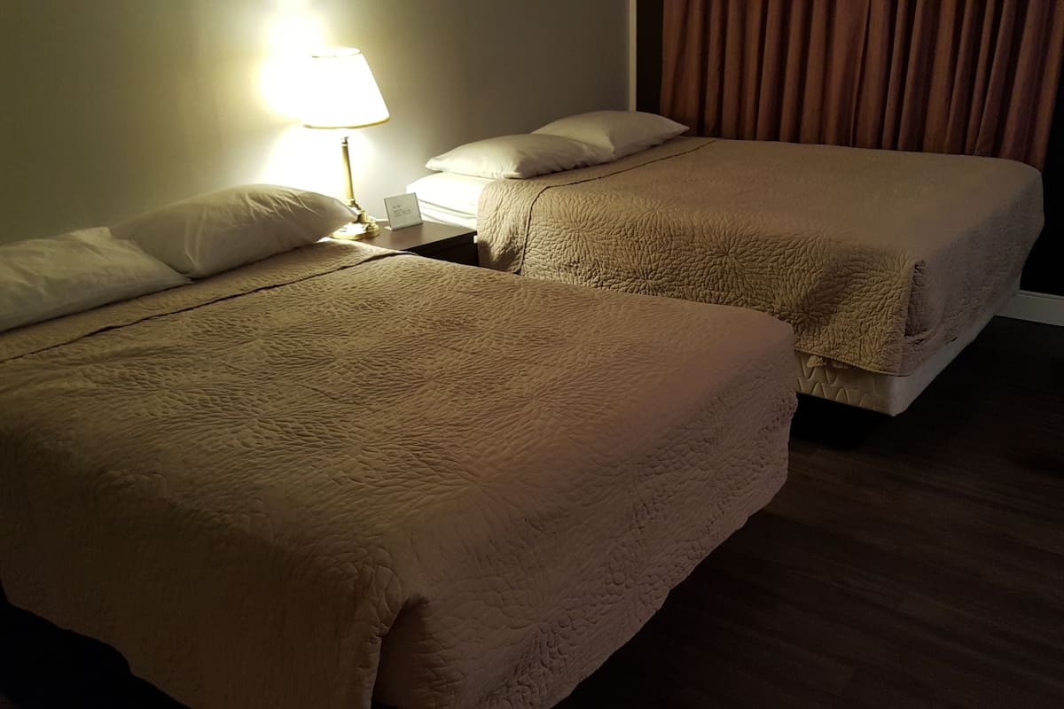Doppelzimmer, 2Ā Doppelbetten, Nichtraucher