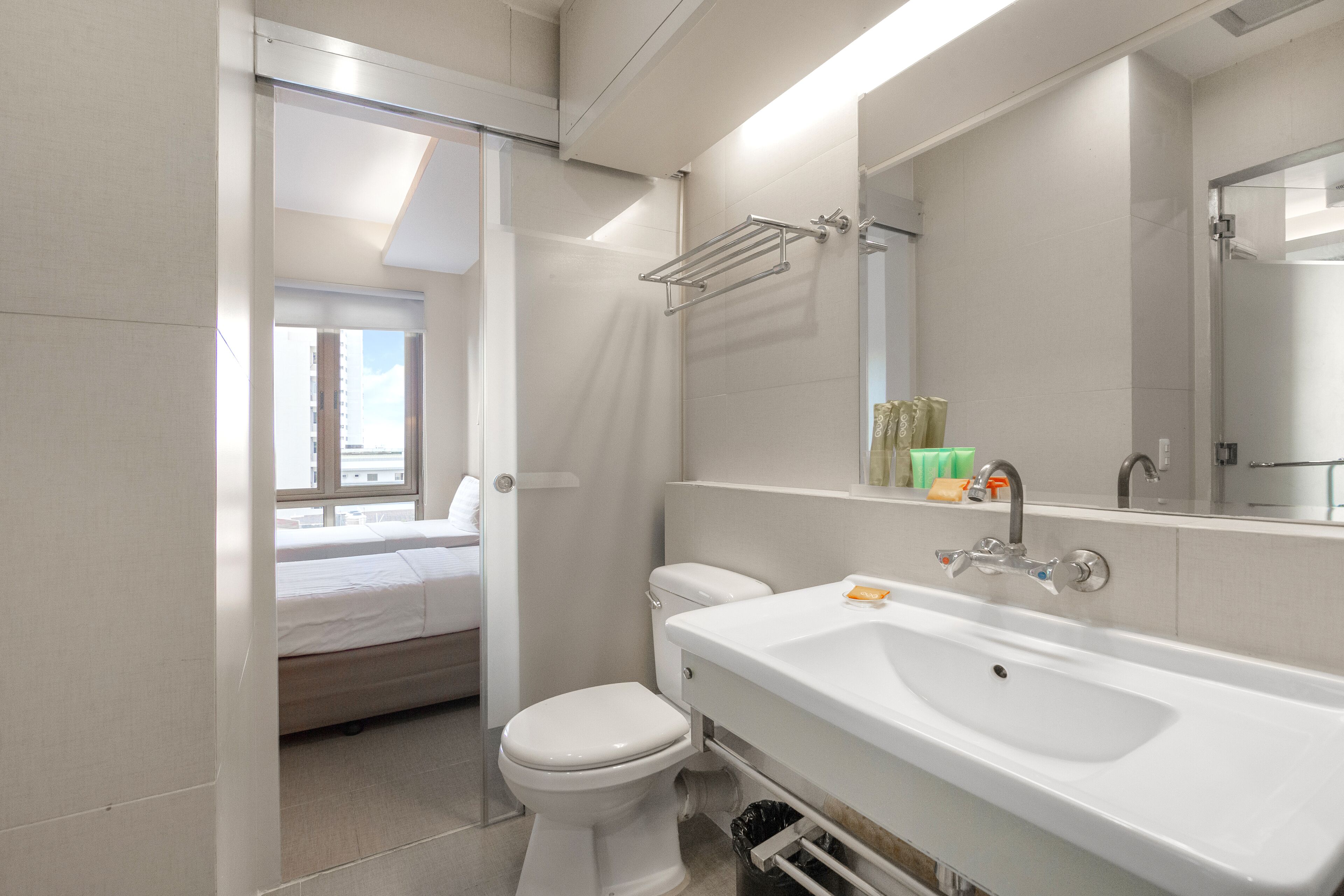 suite, 1 bedroom | bathroom | shower, rainfall showerhead, free toiletries, hair dryer