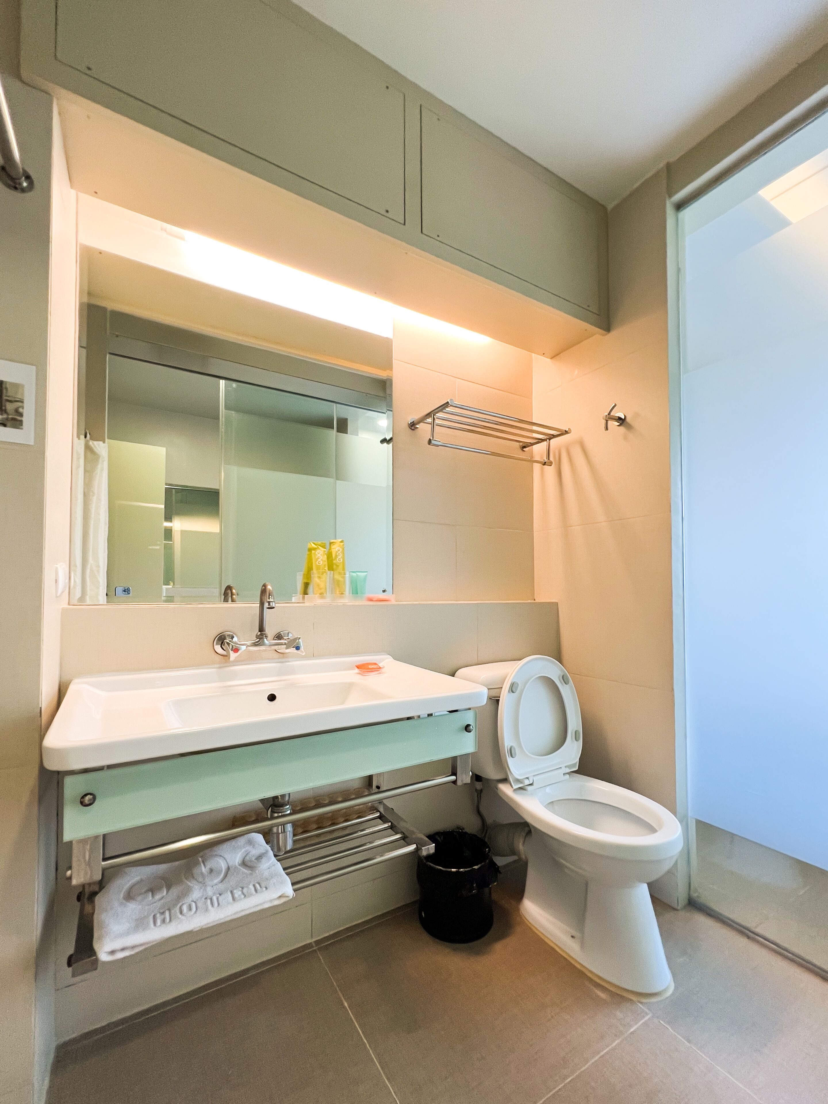 superior room, 1 king bed | bathroom | shower, rainfall showerhead, free toiletries, hair dryer