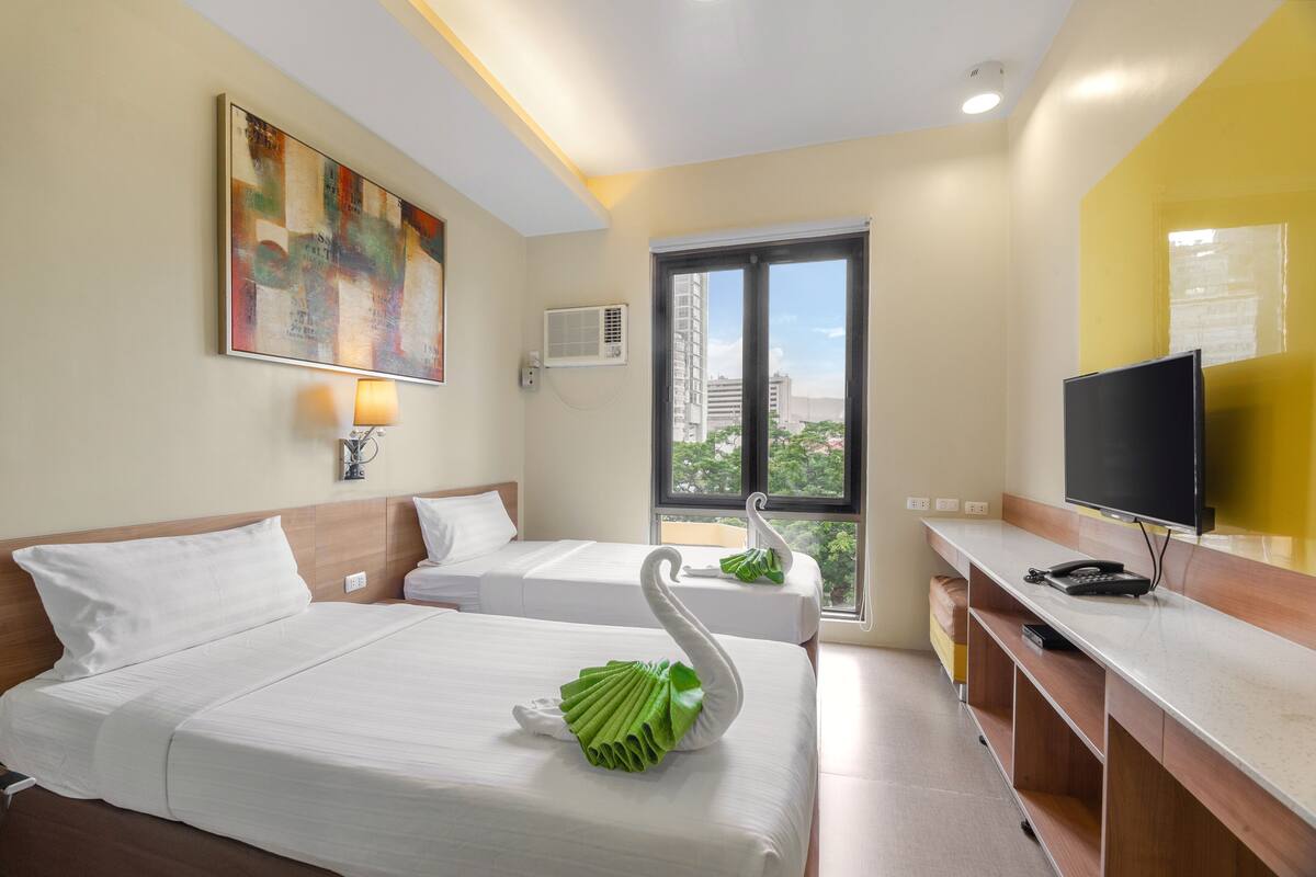 Kamar Superior, 2 Tempat Tidur Twin | Minibar, brankas, meja kerja, dan Wi-Fi gratis