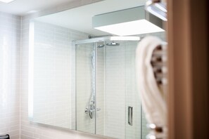 Apartamento, 1 quarto | Chuveiro