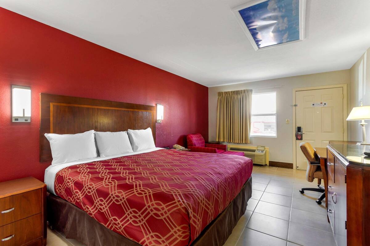 1 quarto, escrivaninha, cortinas blackout, Wi-Fi de cortesia