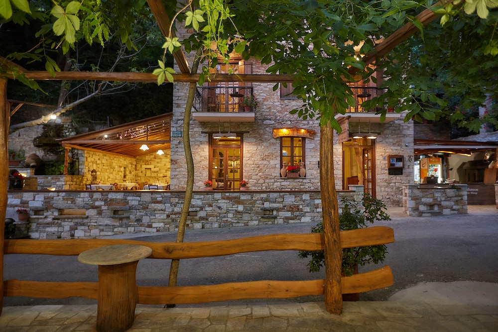 Photo of Palios Stathmos