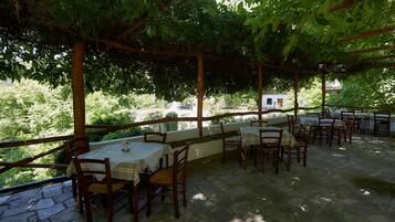Café da manhã, almoço e jantar