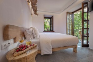 Egyptian cotton sheets, premium bedding, pillowtop beds, free minibar - Palios Stathmos (South Pelion)
