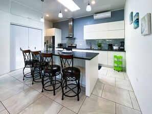 Superior Double Room | Dining room - Hotel El Tecal (Bahía Ballena)