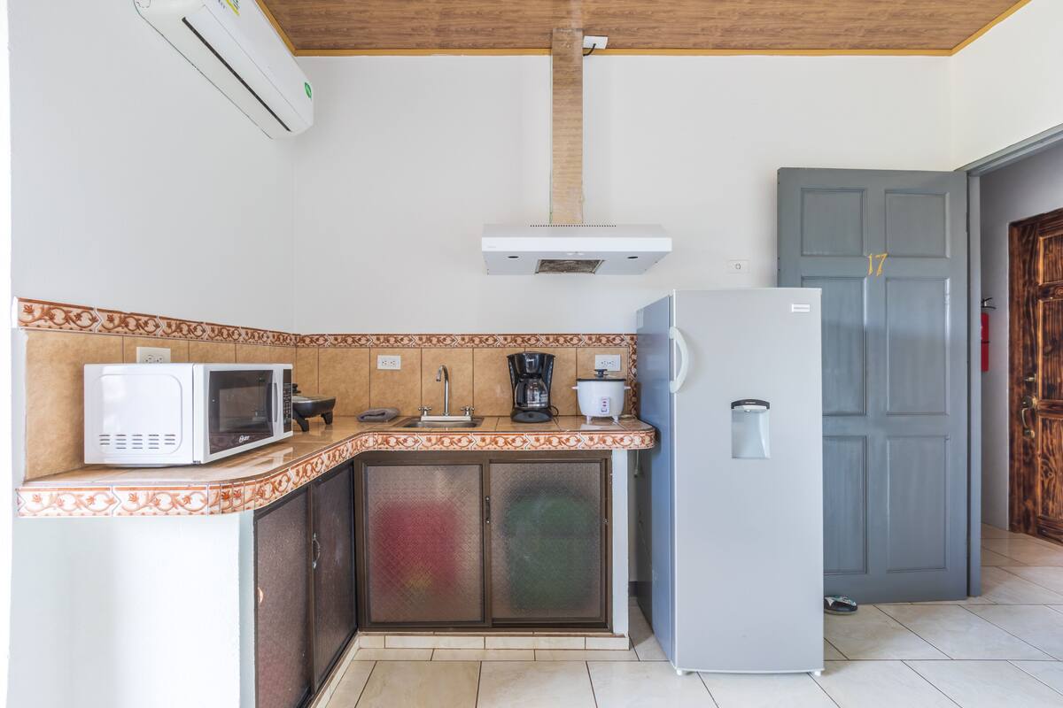 standard double room | private kitchen | fridge