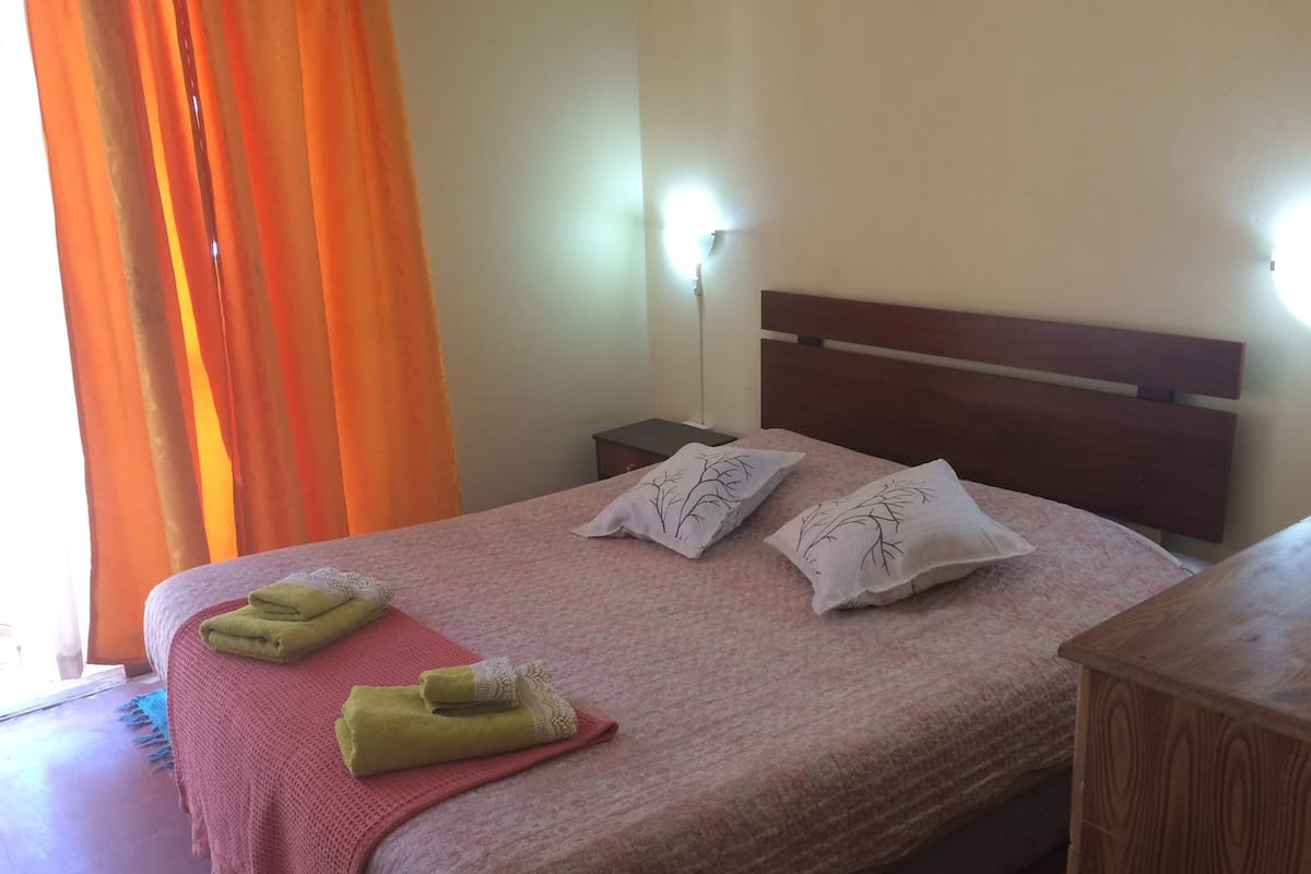 Doppia Basic, bagno privato | 1 camera, biancheria da letto di alta qualità, Wi-Fi gratuito, lenzuola