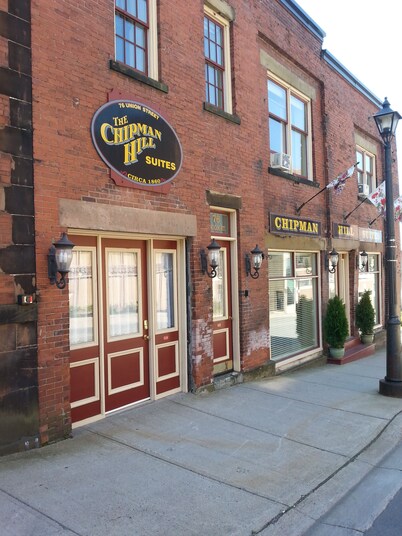 Chipman Hill Suites on Union