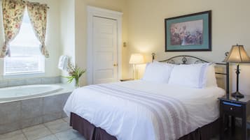 Deluxe Suite, 2 Bedrooms | Individually decorated, individually furnished, iron/ironing board