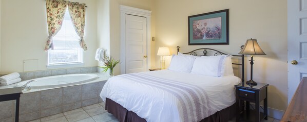 Deluxe Suite, 2 Bedrooms | Individually decorated, individually furnished, iron/ironing board