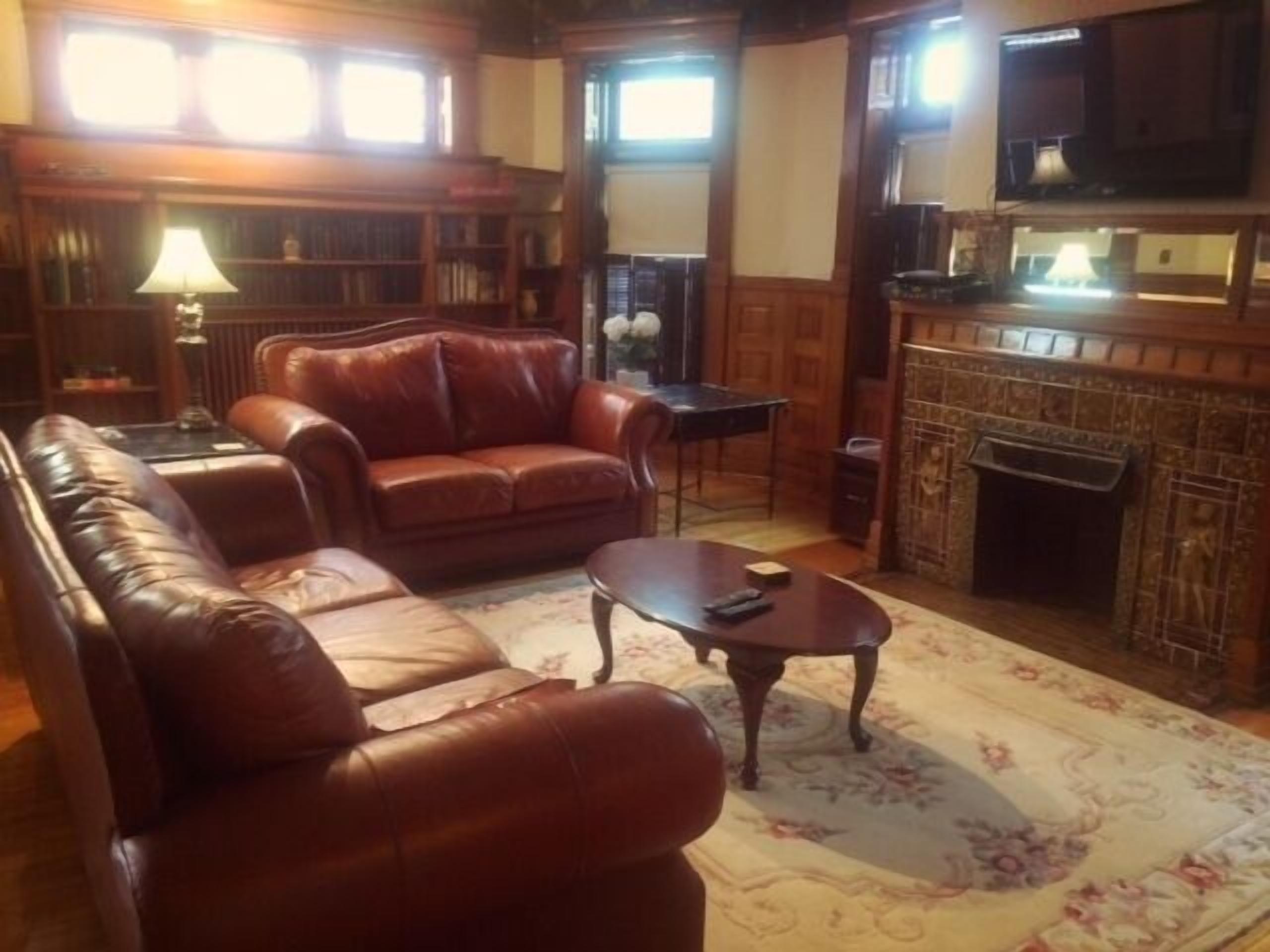 Executive Suite, 3 Bedrooms | Living room | TV