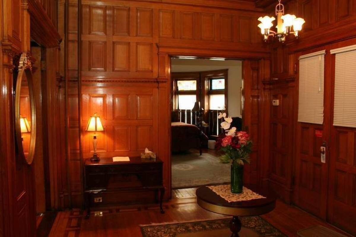 Executive suite, 3 slaapkamers | Een strijkplank/strijkijzer, gratis babybedden, gratis extra bedden