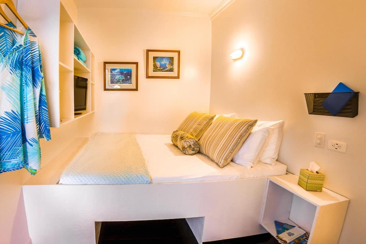 1 bedroom, premium bedding, individually furnished, laptop workspace