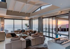 Lobby-Lounge