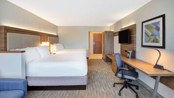 Suite, 1 très grand lit, accessible aux personnes à mobilité réduite (Mobility, Accessible Tub) | Coffre-fort, bureau, fer et planche à repasser