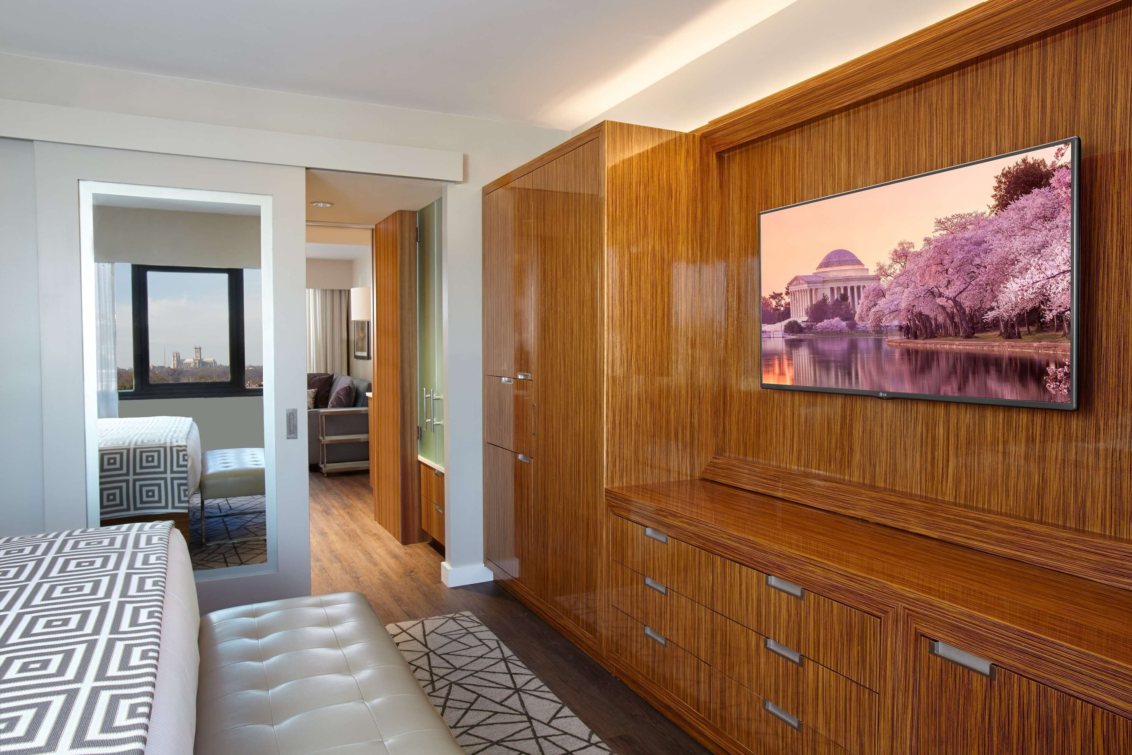 1 bedroom, premium bedding, pillow-top beds, in-room safe