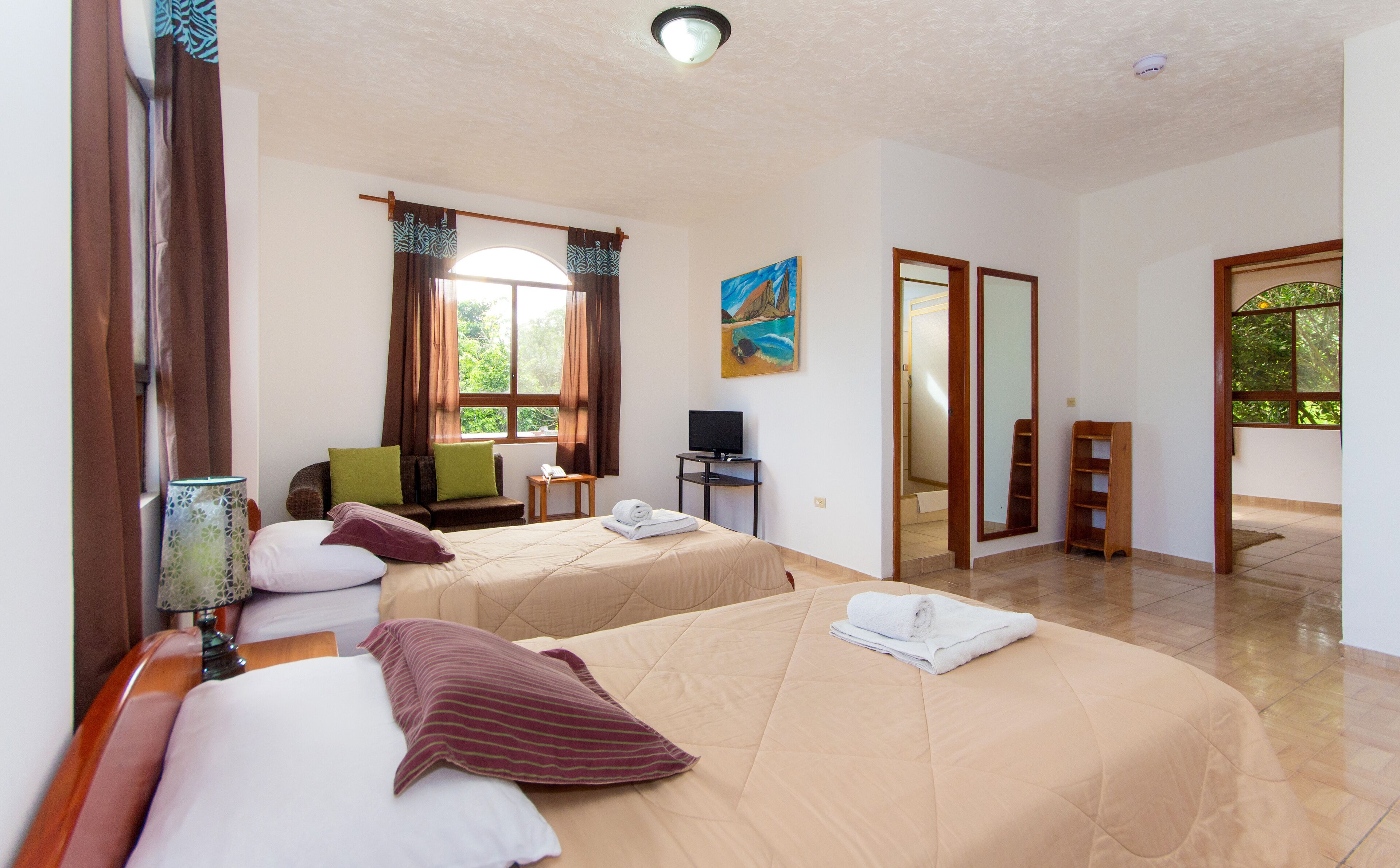 1 bedroom, down duvets, tempur-pedic beds, in-room safe