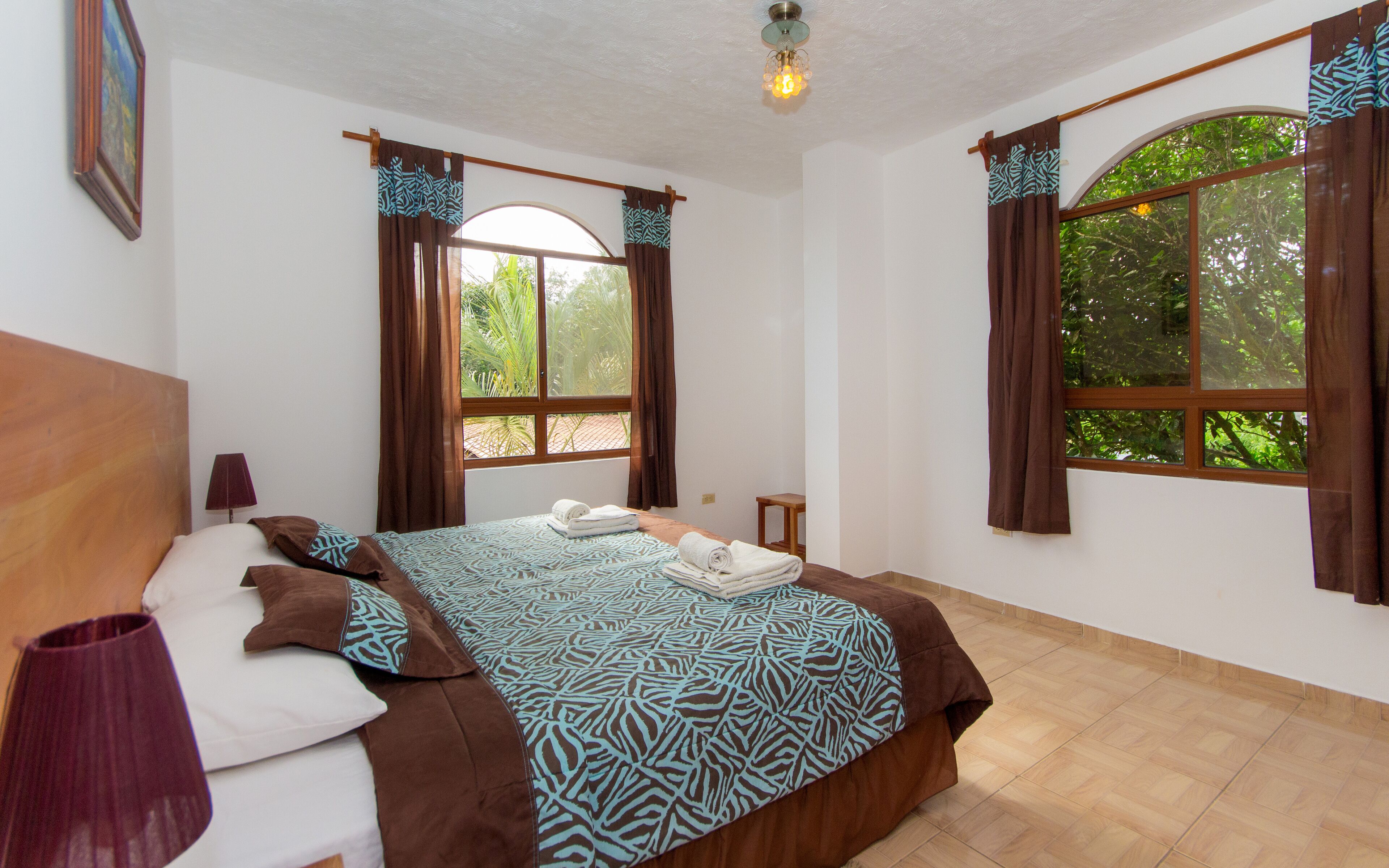 1 bedroom, down duvets, tempur-pedic beds, in-room safe