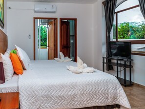 Family Suite, 2 Bedrooms, Balcony, Garden View