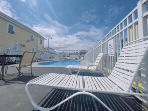 Seasonal outdoor pool - Dry Dock Motel (Seaside Heights)