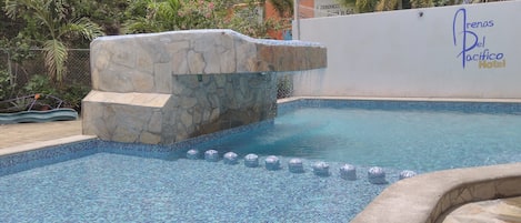 Utomhuspool