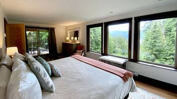Chambre Deluxe, balcon | 1 chambre, literie de qualité supérieure