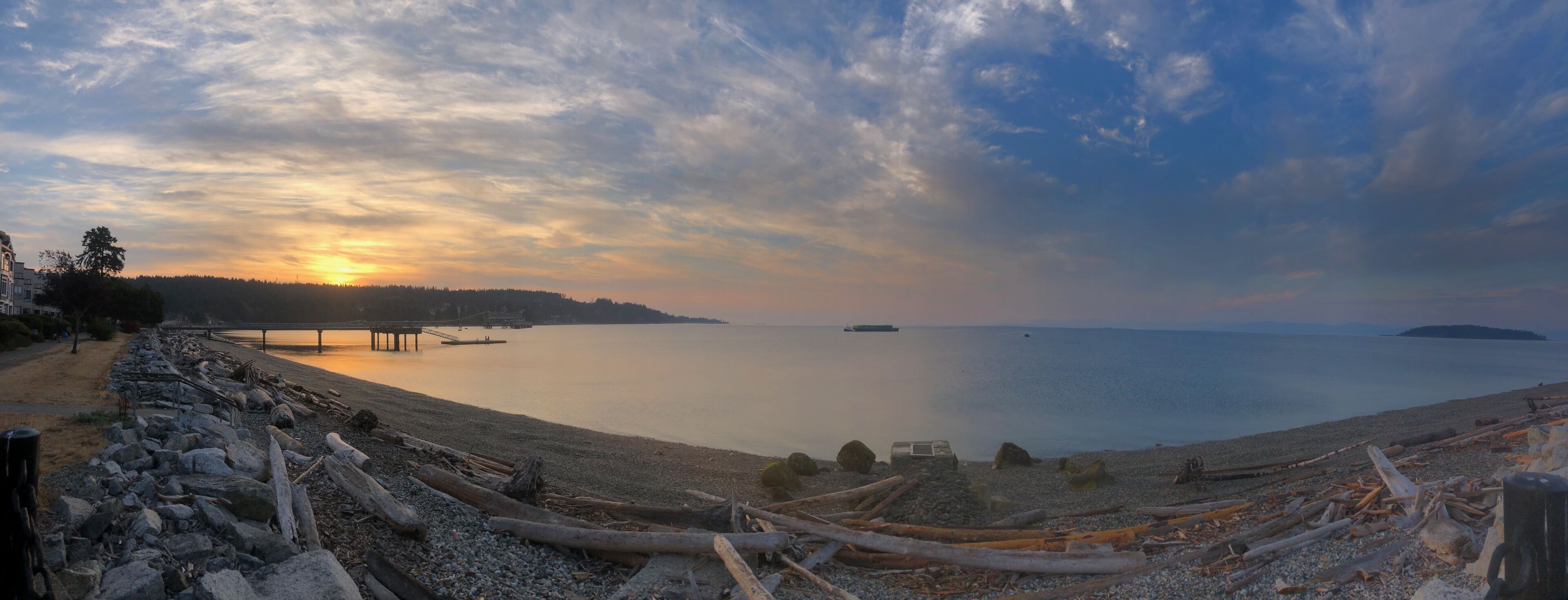 Beach shuttle, beach towels