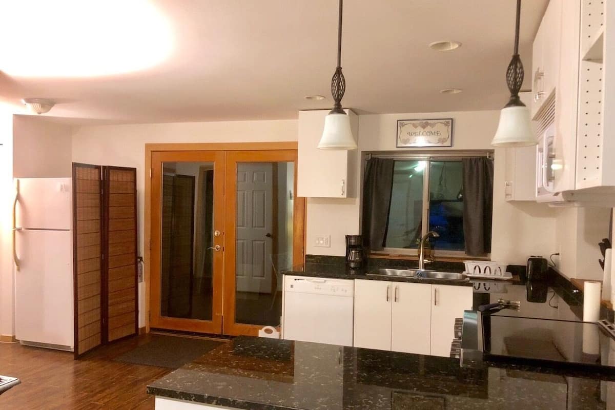 Suite familiar, 1 habitación, se aceptan mascotas, planta baja | 1 habitación y ropa de cama de alta calidad