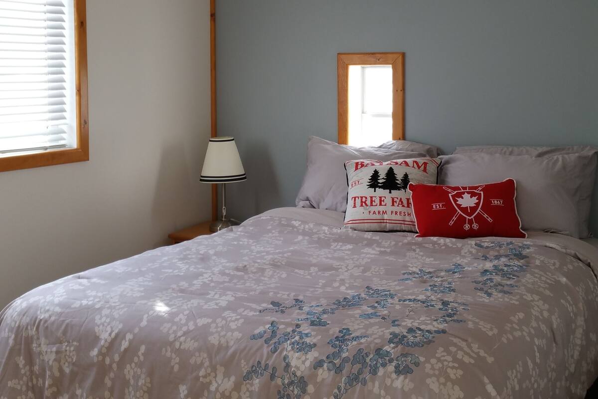 Casa panorámica, 3 habitaciones, vista al valle, junto a la montaña (1 King, 2 Queen)