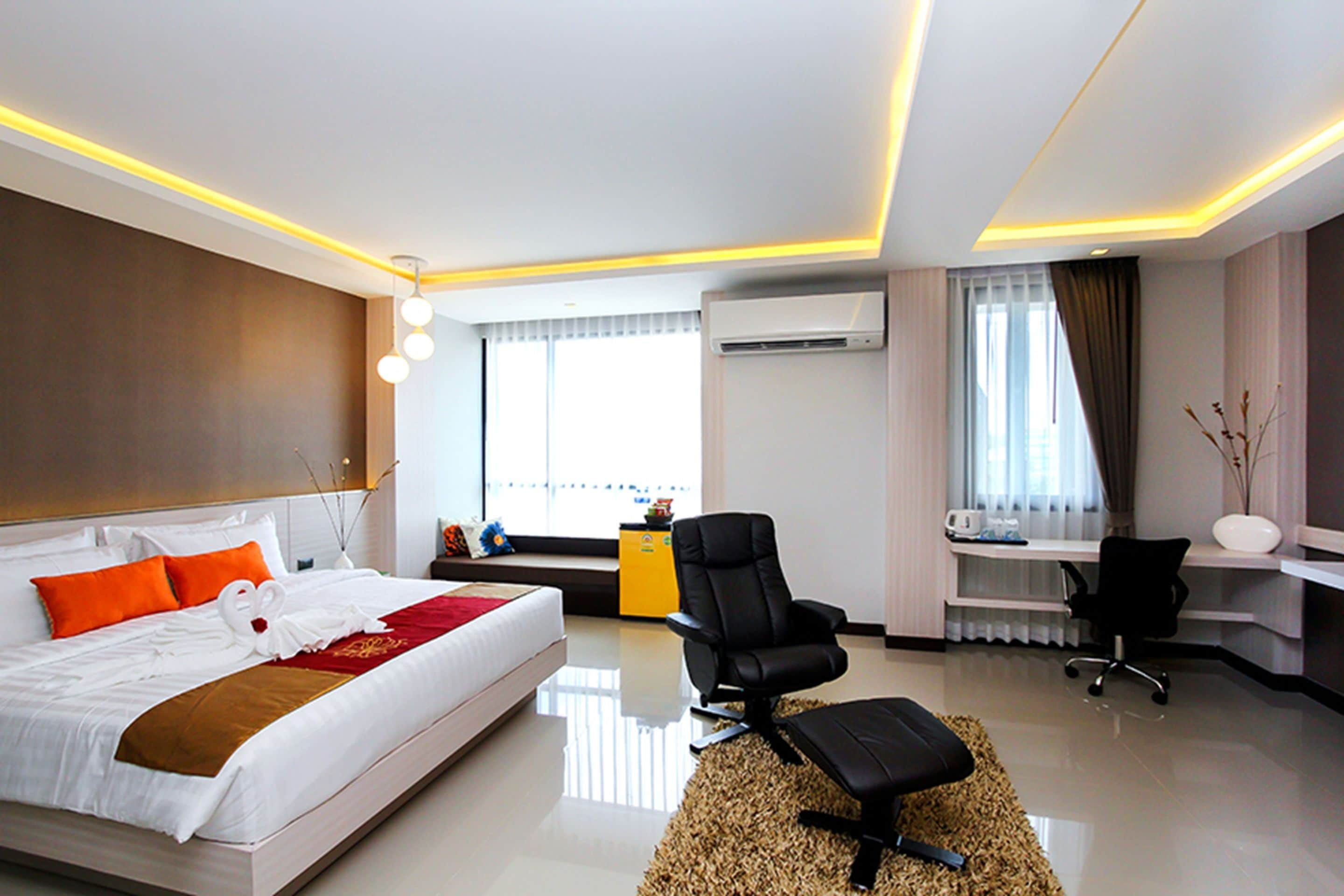 junior room | minibar, desk, rollaway beds, free wifi