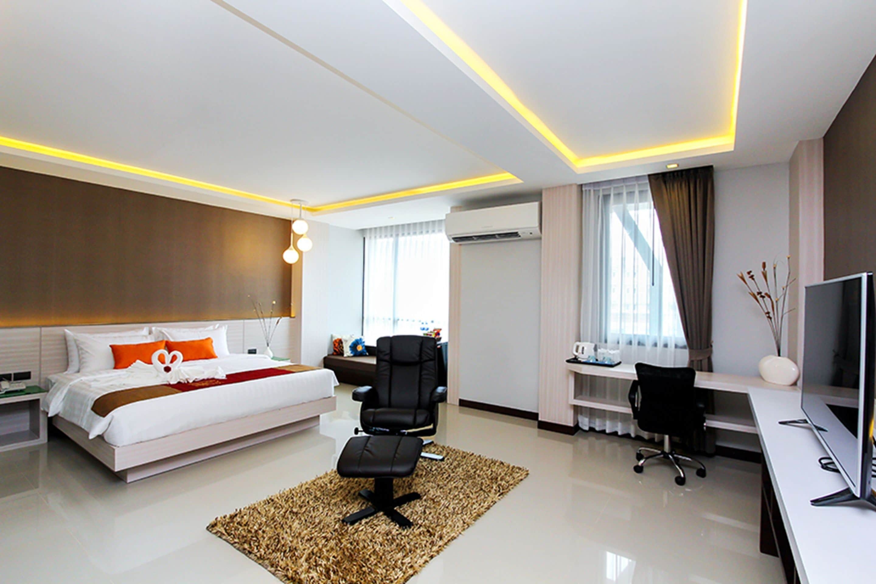 junior room | minibar, desk, rollaway beds, free wifi