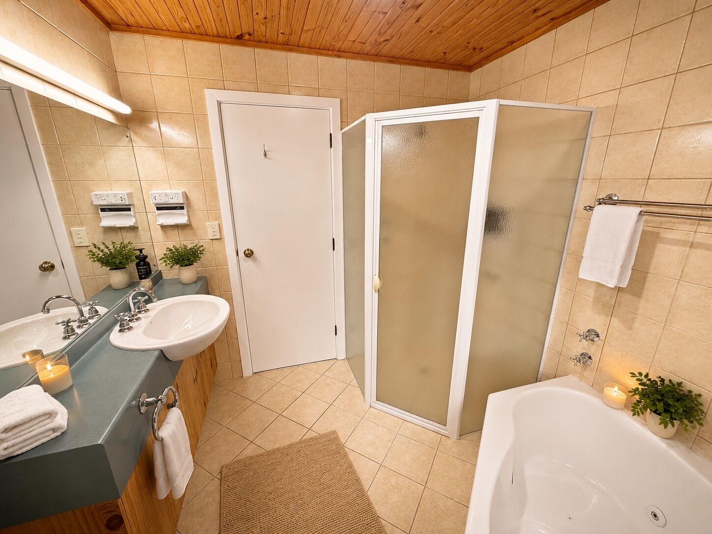 King Spa Suite | Bathroom
