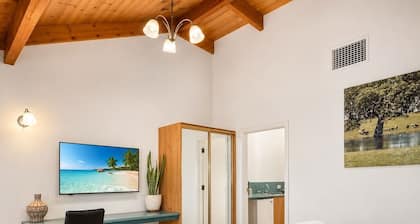 Coonawarra Place Motor Inn