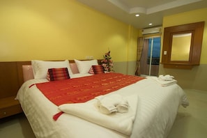 Rollaway beds, free WiFi