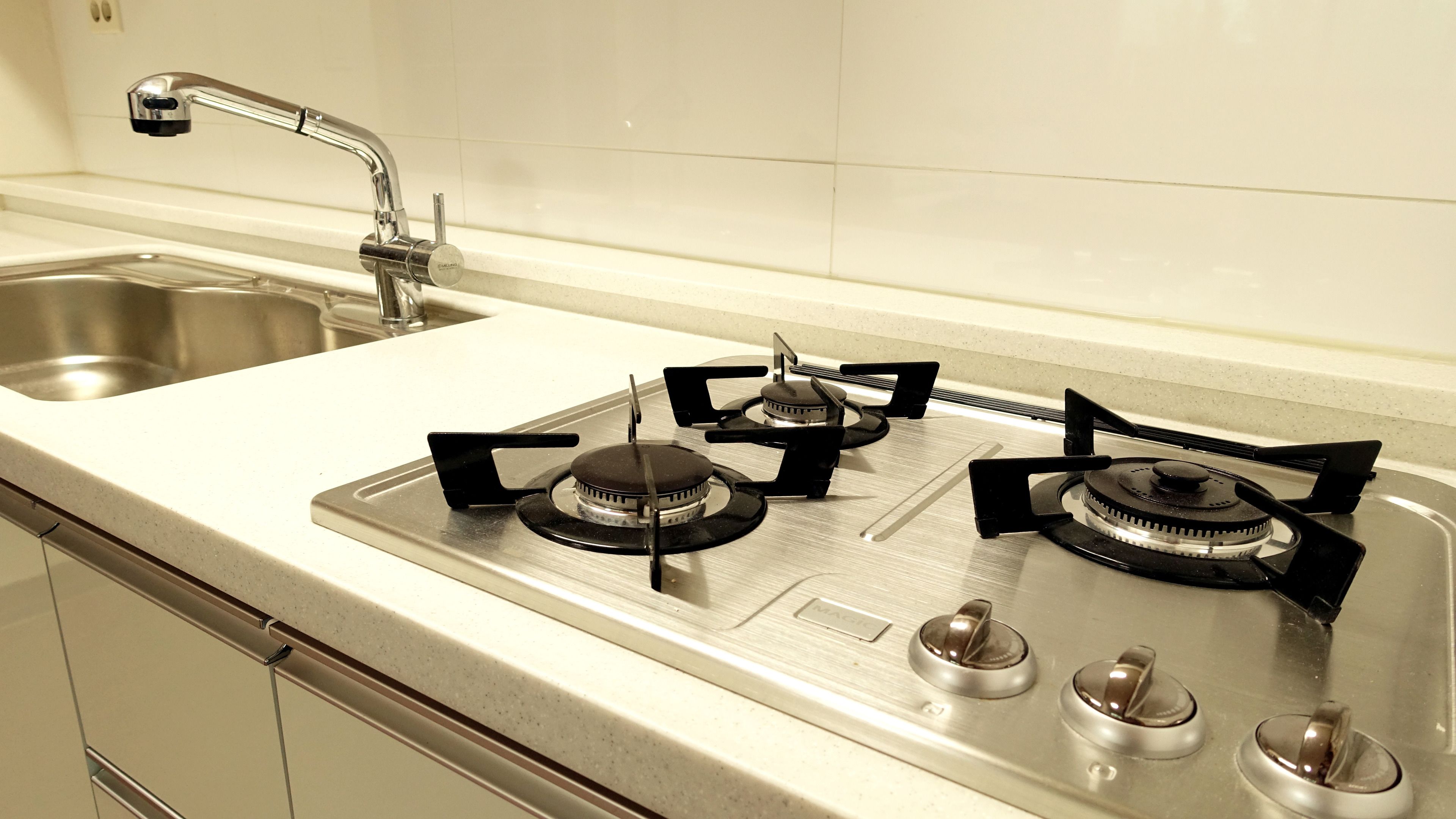 Deluxe Double Room | Private kitchen | Fridge, electric kettle