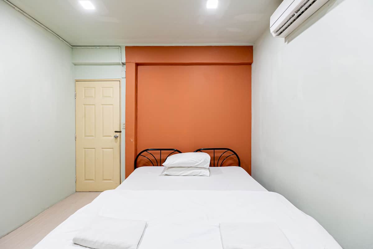 Standard Room | Desk, iron/ironing board, free WiFi, bed sheets