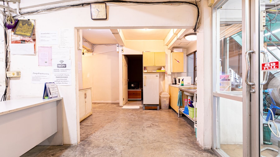 Freesia Saladaeng Silom Apartments