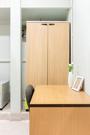 Standard Room | Desk, iron/ironing board, free WiFi, bed sheets - Freesia Saladaeng Silom Apartments (Bangkok)