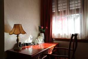 Free WiFi - Happy Dragon Courtyard Hostel-Dongsishitiao (Beijing)