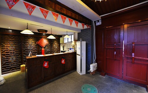 Happy Dragon Courtyard Hostel-Dongsishitiao