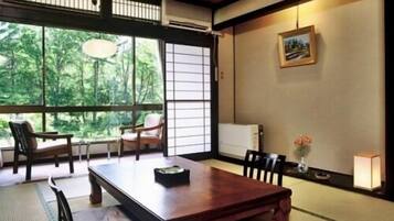 Japanese Style Room, 10 Tatami-mats, Smoking | In-room safe, free WiFi, bed sheets