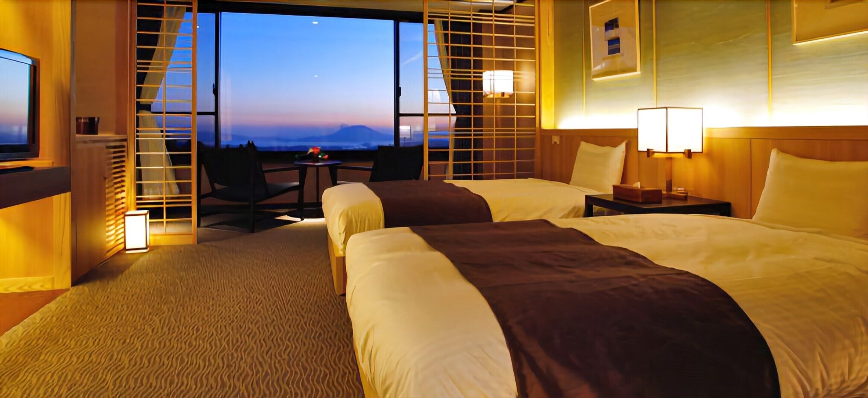 Deluxe Twin Room | In-room safe