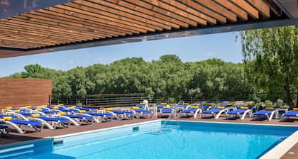 RiverSide - restaurant, hotel, beach