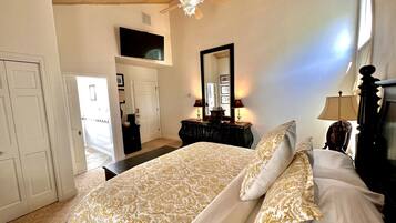 Svit Deluxe - 1 kingsize-sÀng - utsikt mot trÀdgÄrden | Egyptiska bomullslakan, sÀngtillbehör av högsta kvalitet och duntÀcken