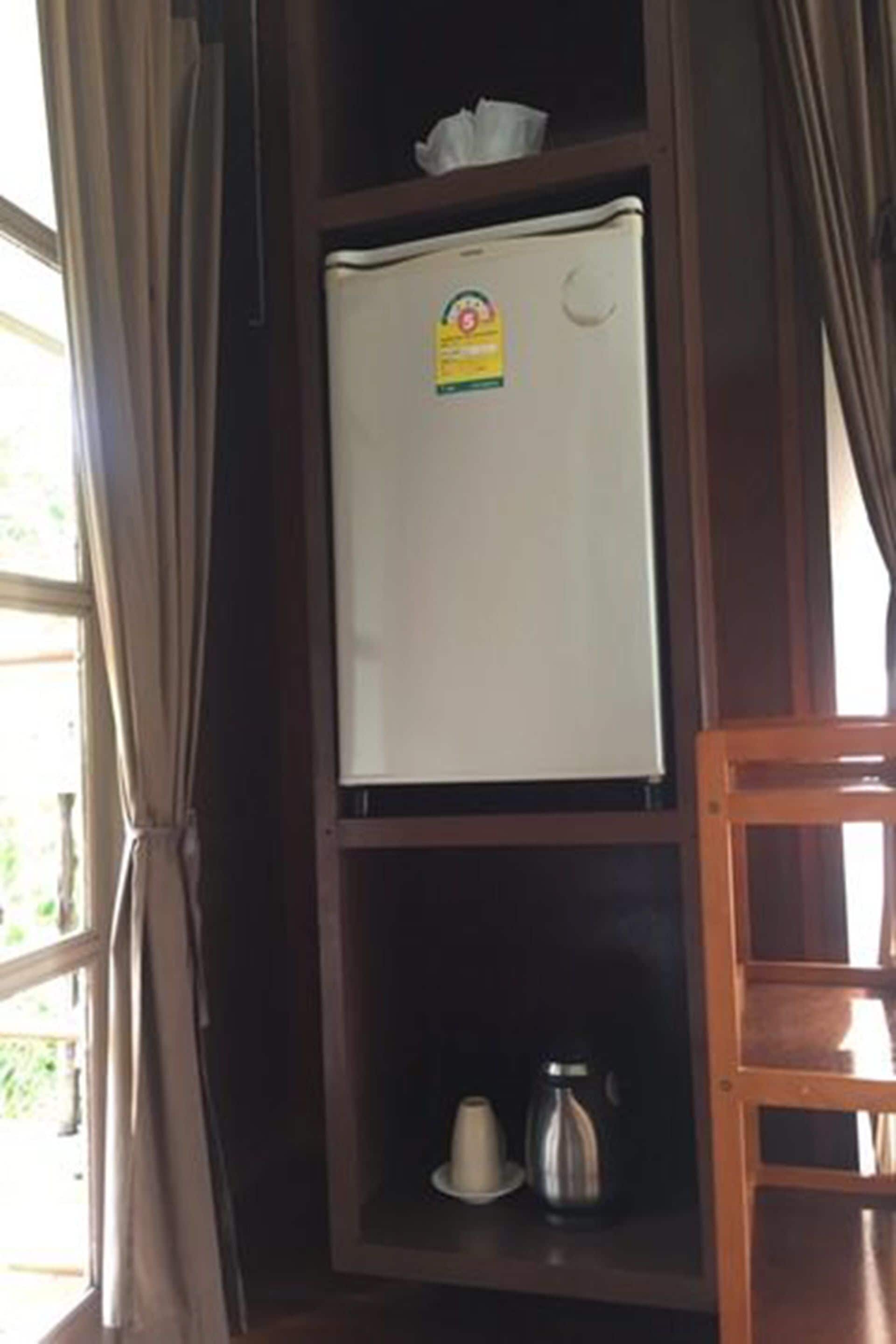 standard room (2 people)  | in-room safe, desk